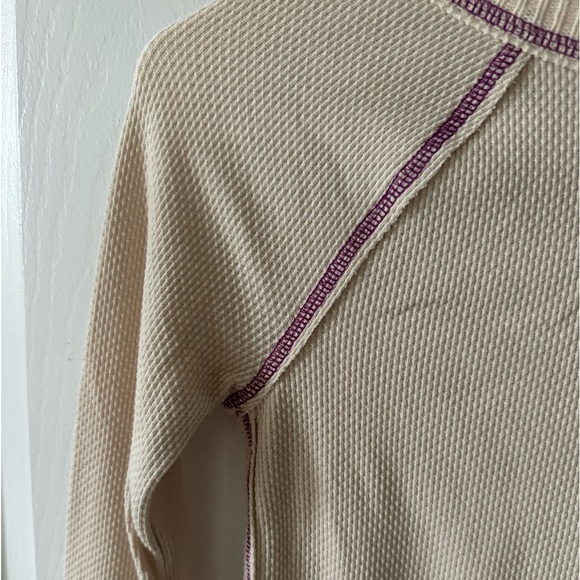 Free People Top, XS, Tan and Burgundy Stitching, Long Sleeves, Raglan NWOT - Picture 3 of 15